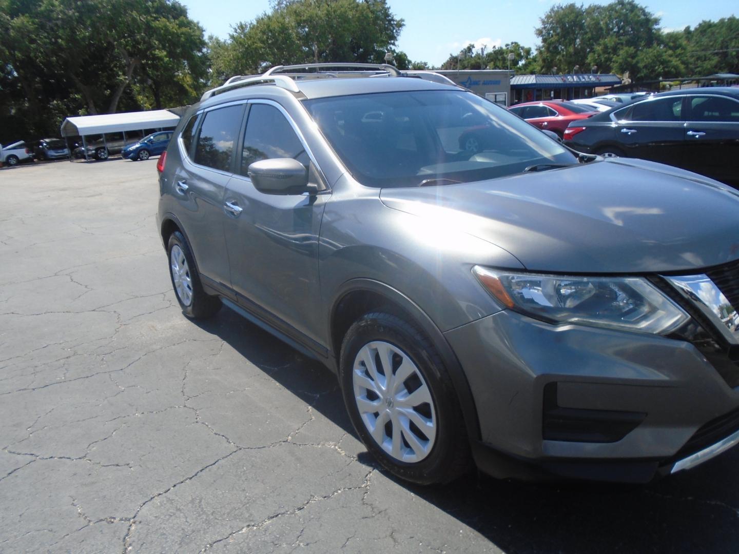 2017 Nissan Rogue (5N1AT2MT9HC) , located at 6112 N Florida Avenue, Tampa, FL, 33604, (888) 521-5131, 27.954929, -82.459534 - Photo#6